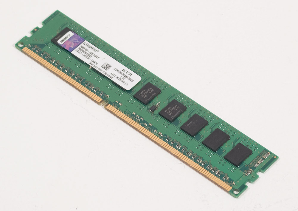 2 GB Kingston DDR3-RAM 2 GB Kingston DDR3-RAM